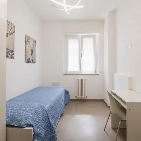 Olly & Gilbo Casa Σενιγκάλια